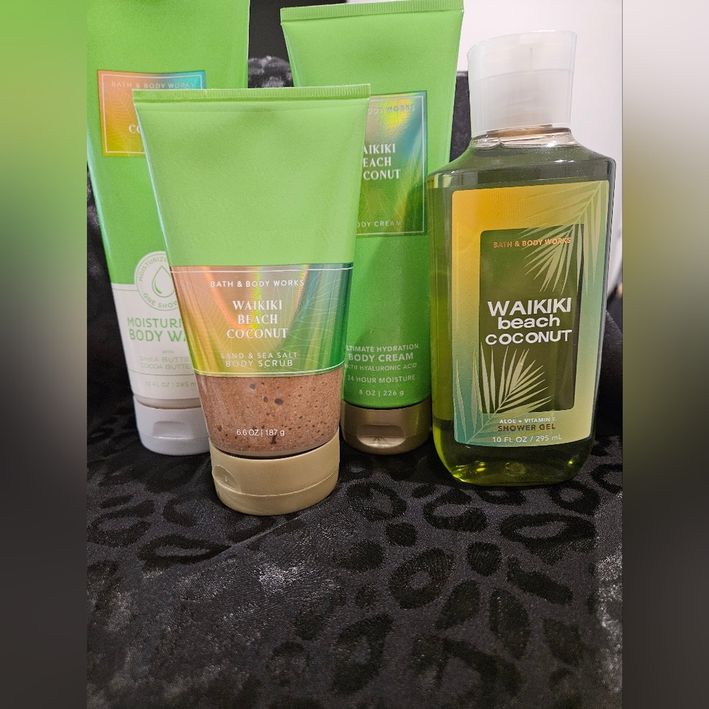 Bath & Body Works Waikiki Beach Coconut Set